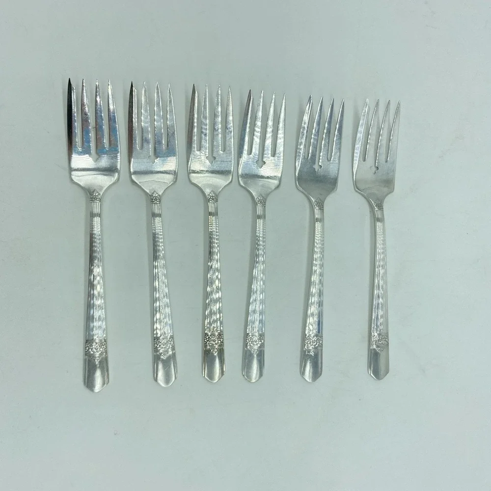 Oneida Silver Rose Salad Forks Set Of 6 Silverplate Floral Flatware 1940 Antique